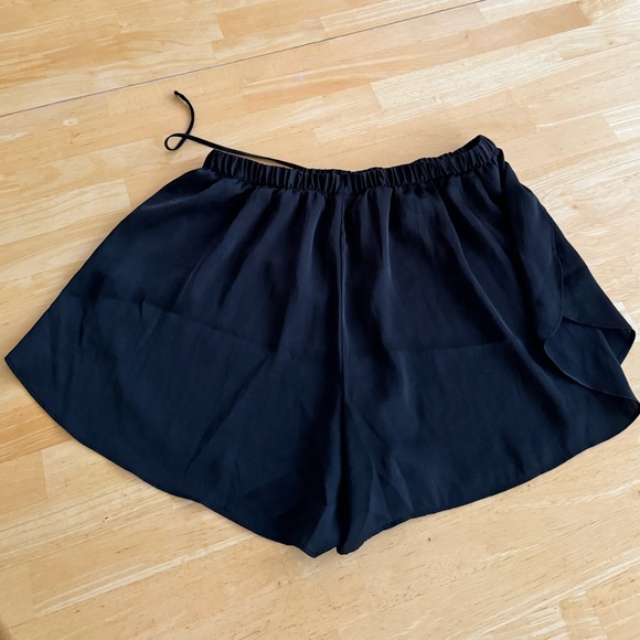 Victoria Secret Silk Sleep Shorts - Picture 2 of 3